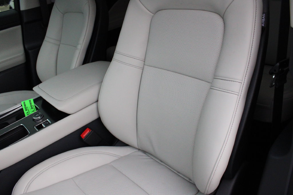 New 2027 Lincoln Aviator AWD image 6