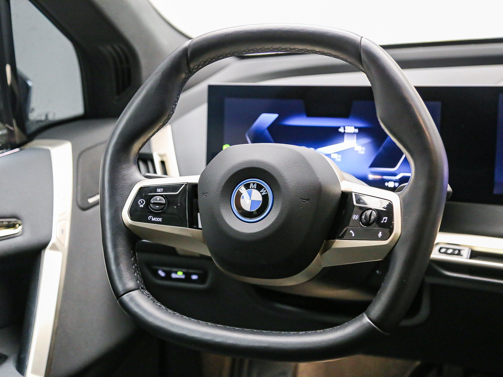 Certified 2023 BMW iX xDrive50 w/ Premium Package AWD/4WD image 16