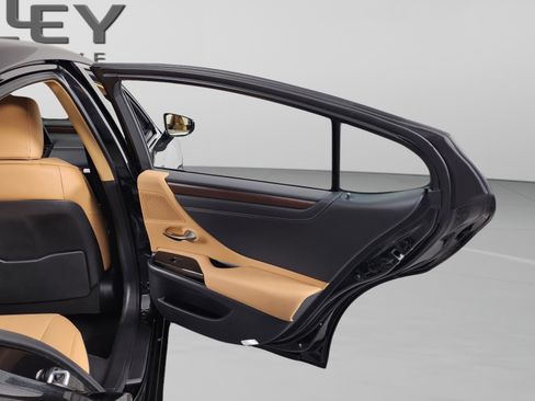 New 2025 Lexus ES 350 w/ Premium Package image 30