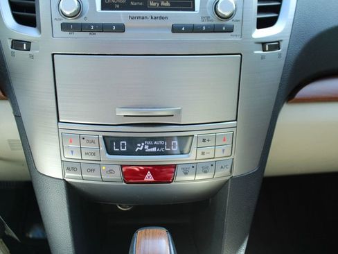 Used 2014 Subaru Outback 3.6R Limited w/ Moonroof Package image 18