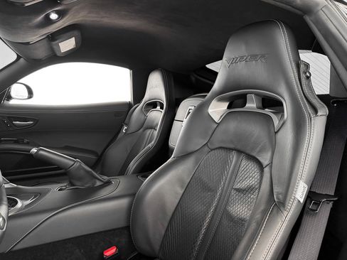 Used 2016 Dodge Viper GTS image 17