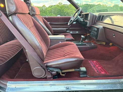 Used 1988 Chevrolet Monte Carlo SS RWD image 27