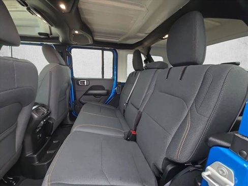 Used 2024 Jeep Wrangler Unlimited Sahara AWD/4WD image 17