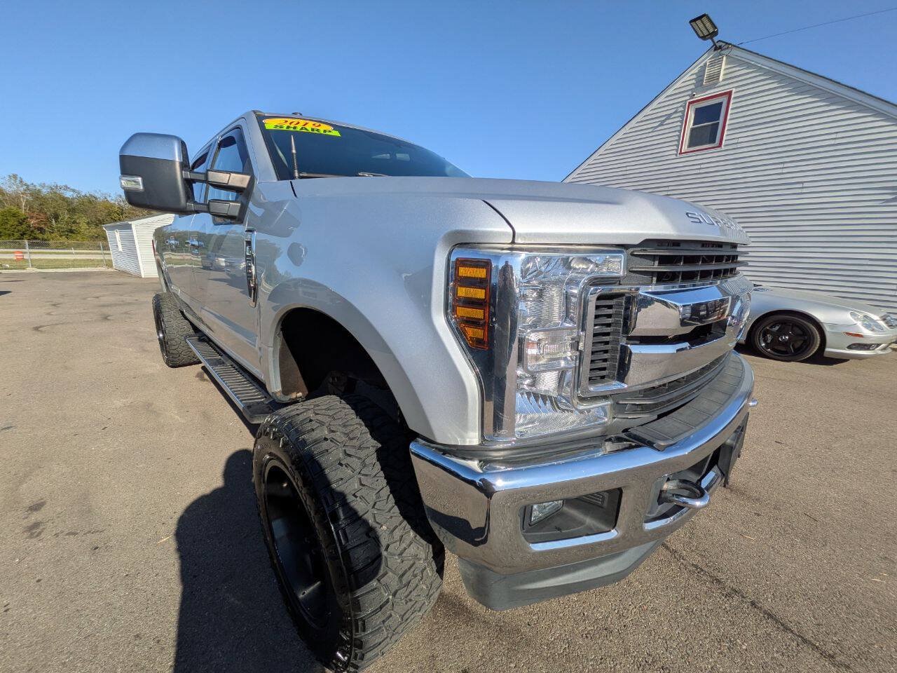 Used 2019 Ford F250 XLT w/ XLT Premium Package AWD/4WD image 6