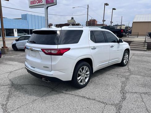 Used 2018 Chevrolet Traverse High Country AWD/4WD image 3