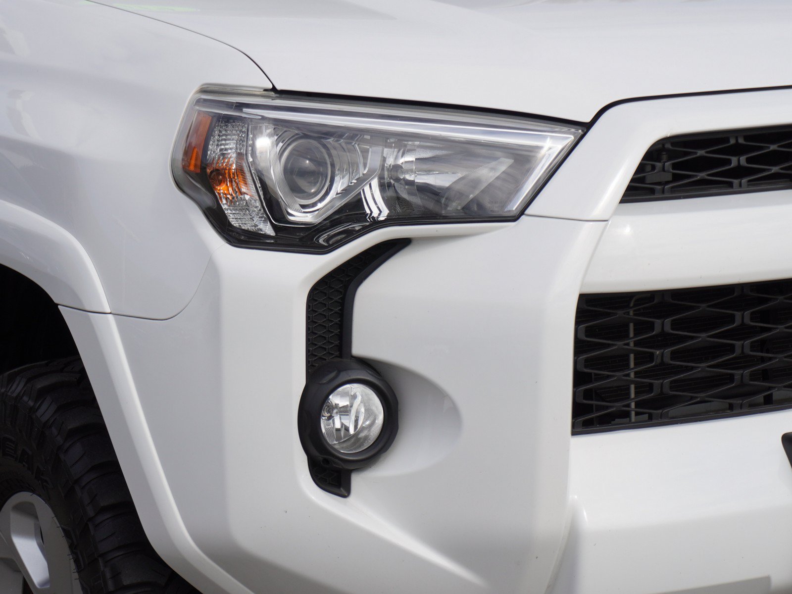 Used 2019 Toyota 4Runner SR5 Premium AWD/4WD image 3