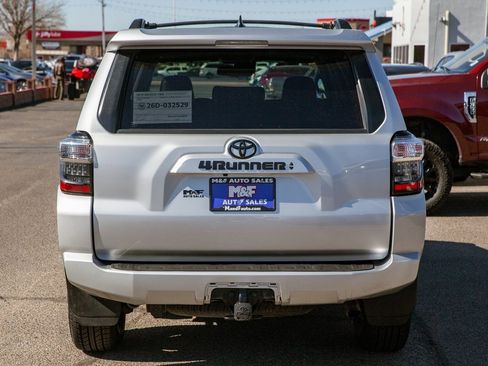 Used 2020 Toyota 4Runner SR5 Premium image 6