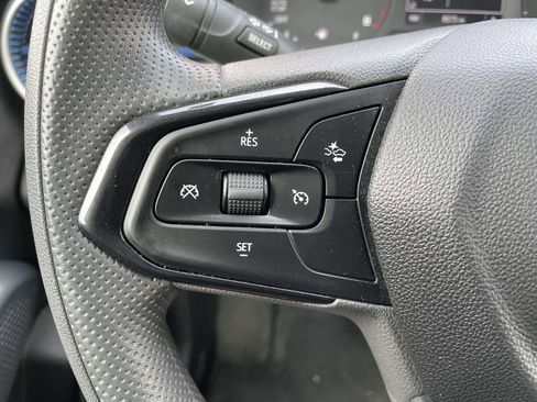 Used 2025 Chevrolet Trax LS w/ LS Convenience Package image 31