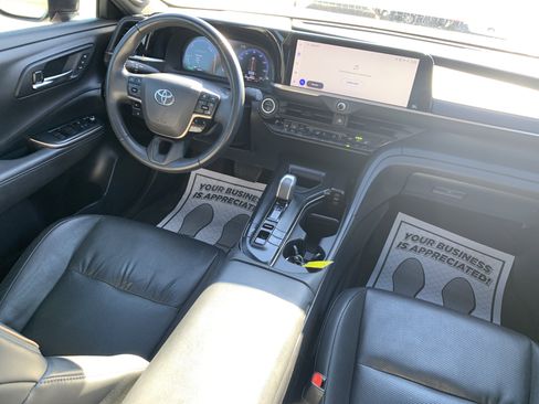 Used 2023 Toyota Crown image 41