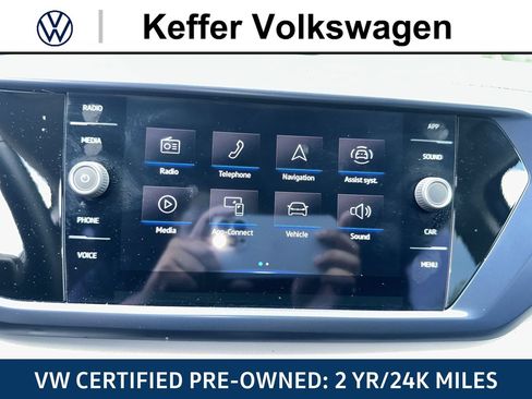 Certified 2023 Volkswagen Taos SE FWD image 32