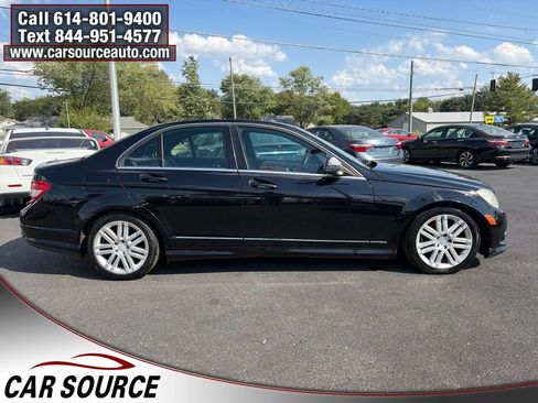 Used 2009 Mercedes-Benz C 300 4MATIC Sedan image 2
