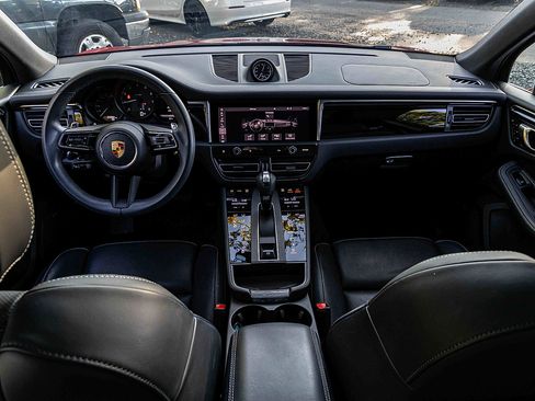 Used 2022 Porsche Macan image 22