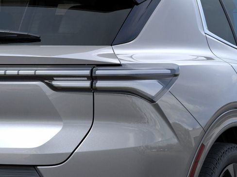 New 2025 Chevrolet Equinox EV LT w/ Convenience Package II FWD image 11