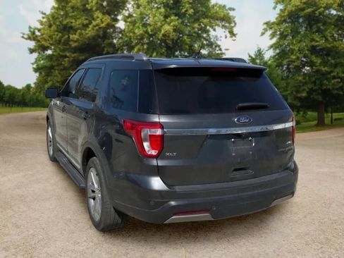 Used 2019 Ford Explorer XLT w/ Equipment Group 202A AWD/4WD image 6