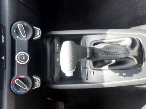 Used 2023 Kia Rio LX image 24