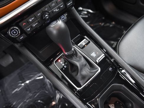 Used 2024 Jeep Compass Limited image 22