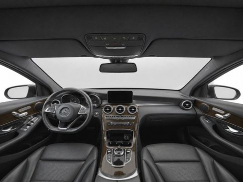 Used 2019 Mercedes-Benz GLC 300 image 17