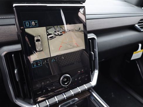 New 2026 GMC Acadia Denali w/ Super Cruise Package image 15