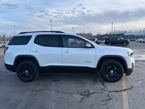 Used 2023 GMC Acadia AT4 image 4