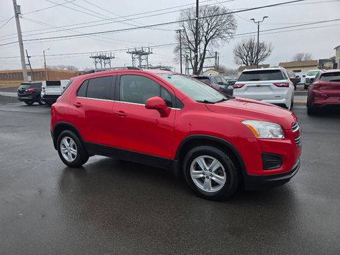 Used 2015 Chevrolet Trax LT w/ LT Sun and Sound Package image 6