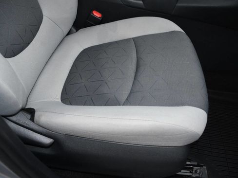 Used 2019 Toyota RAV4 XLE image 26