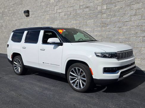Used 2022 Jeep Grand Wagoneer Series II AWD/4WD image 7