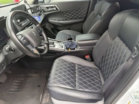 Used 2024 Mitsubishi Outlander SEL FWD image 8