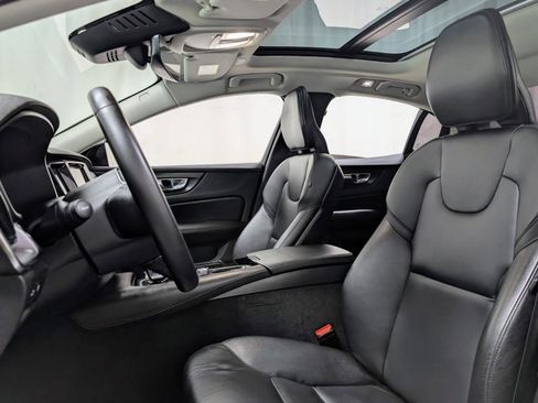 Used 2023 Volvo S60 T8 Core image 15