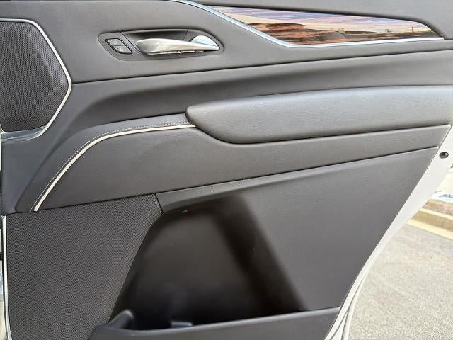 Certified 2022 Cadillac Escalade Premium Luxury AWD/4WD image 17