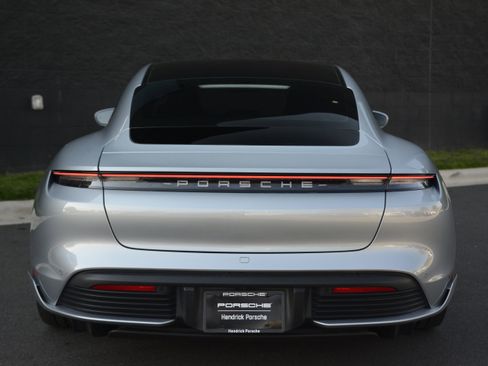 Certified 2022 Porsche Taycan 4S image 6