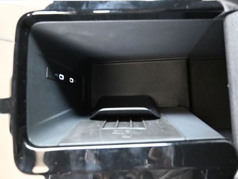 New 2026 Volkswagen Tiguan SEL R-Line image 34