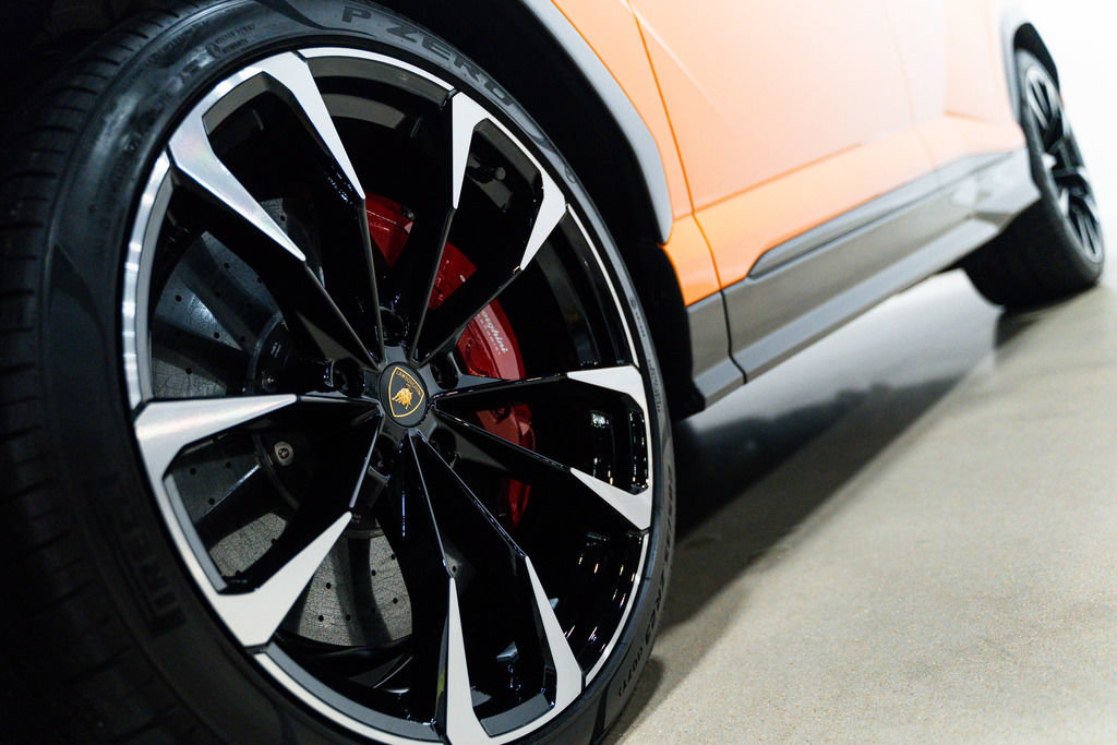 Used 2021 Lamborghini Urus AWD/4WD image 8