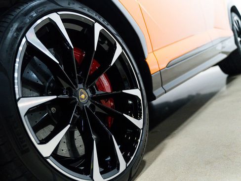 Used 2021 Lamborghini Urus AWD/4WD image 8