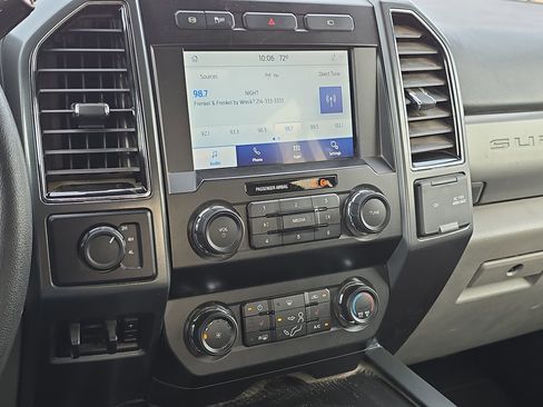 Used 2022 Ford F350 XLT w/ XLT Premium Package image 16