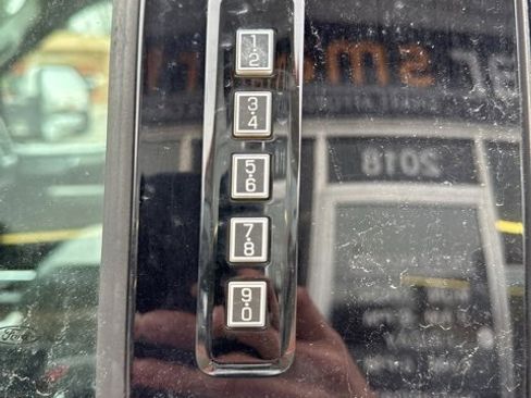 Used 2017 Ford F250 Lariat w/ Lariat Value Package image 25