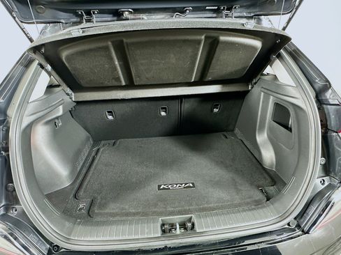 Used 2023 Hyundai Kona SE w/ Cargo Package image 26