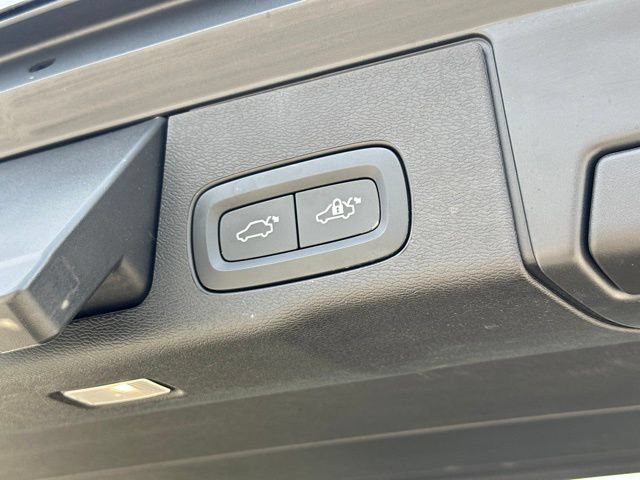 Certified 2023 Volvo XC60 B5 Ultimate w/ Climate Package AWD/4WD image 35