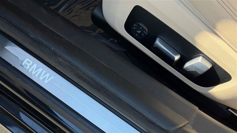 Used 2022 BMW 330i Sedan RWD image 23