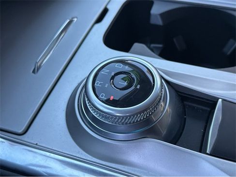 Used 2022 Ford Explorer XLT w/ Equipment Group 202A image 19