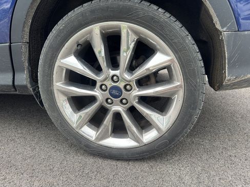 Used 2015 Ford Escape SE w/ SE Chrome Package AWD/4WD image 9