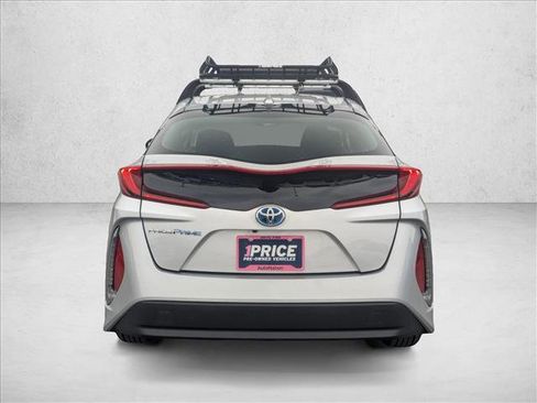 Used 2021 Toyota Prius Prime LE image 7