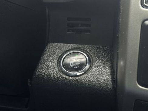 Used 2018 Ford F150 Lariat w/ Equipment Group 502A Luxury image 17