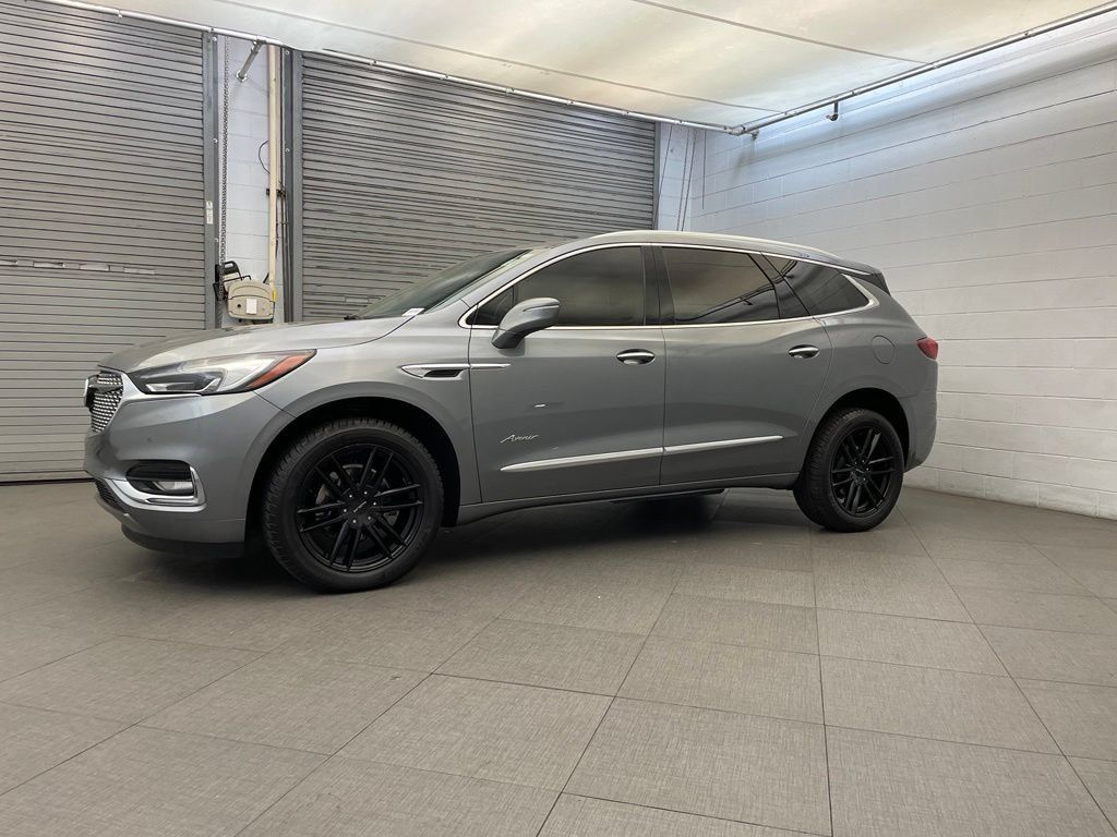 Used 2020 Buick Enclave Avenir w/ Avenir Technology Package FWD image 3