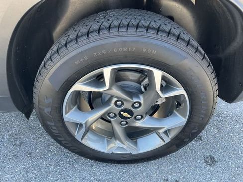 Used 2024 Chevrolet Trax LT w/ Driver Confidence Package FWD image 20