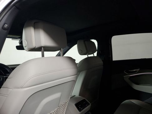 Certified 2024 Audi Q8 e-tron Prestige w/ Prestige Package AWD/4WD image 13