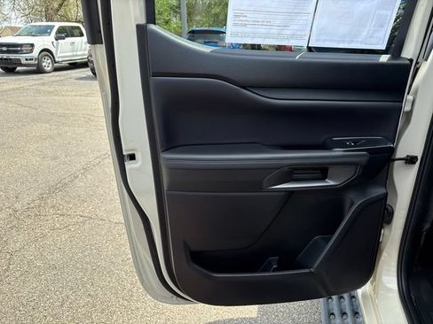 Used 2025 Ford Ranger Raptor AWD/4WD image 18