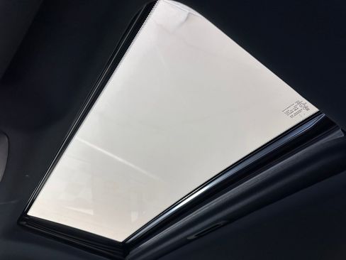 Used 2022 Nissan Armada SL w/ Midnight Edition Package image 13