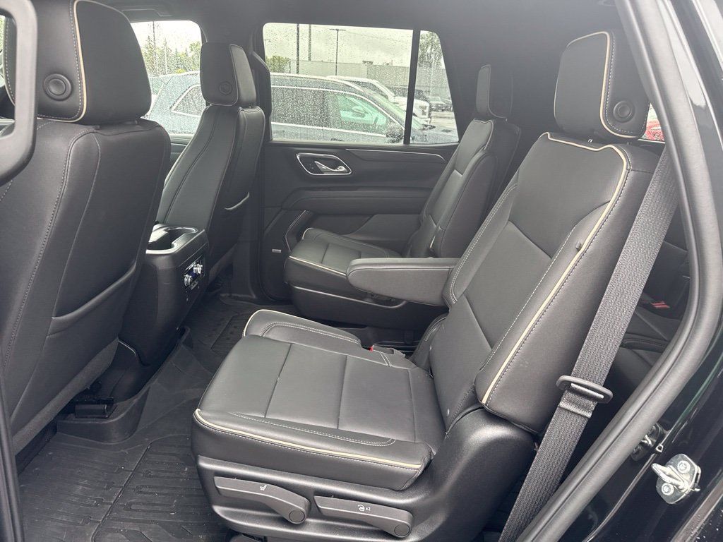 Used 2023 GMC Yukon SLT w/ SLT Luxury Package AWD/4WD image 25