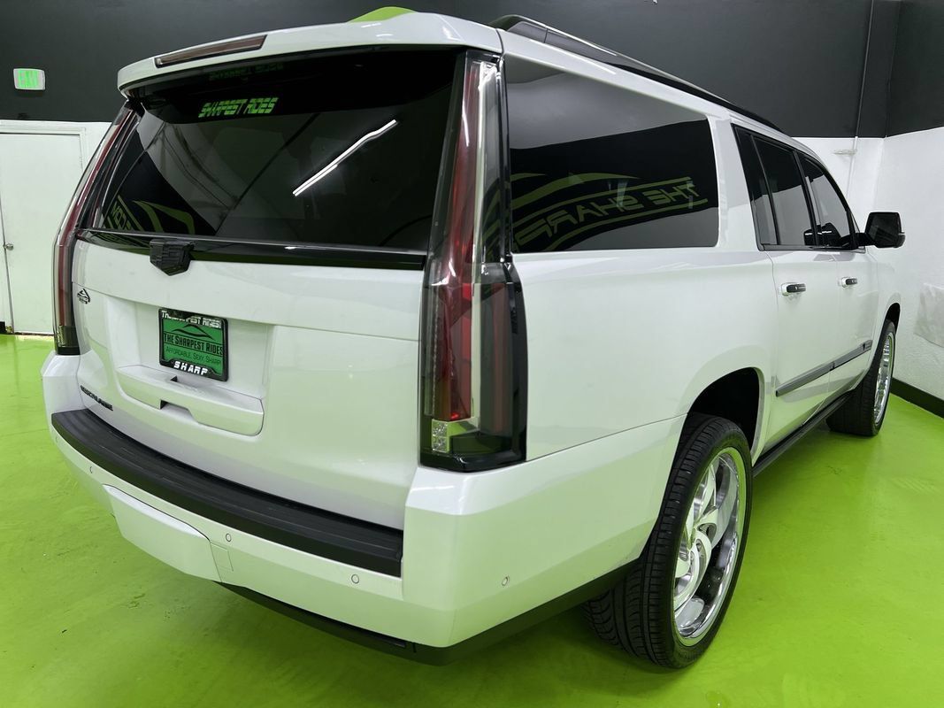 Used 2019 Cadillac Escalade ESV Platinum AWD/4WD image 10