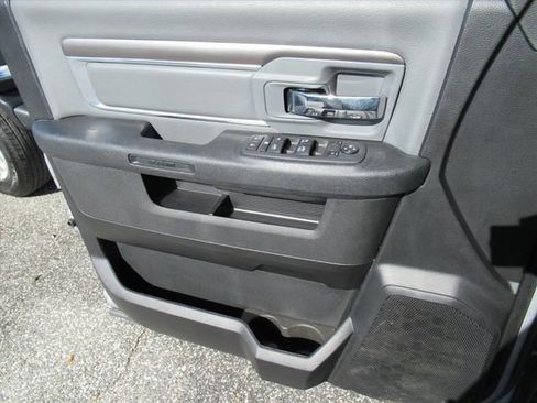 Used 2024 RAM 1500 Classic SLT image 26